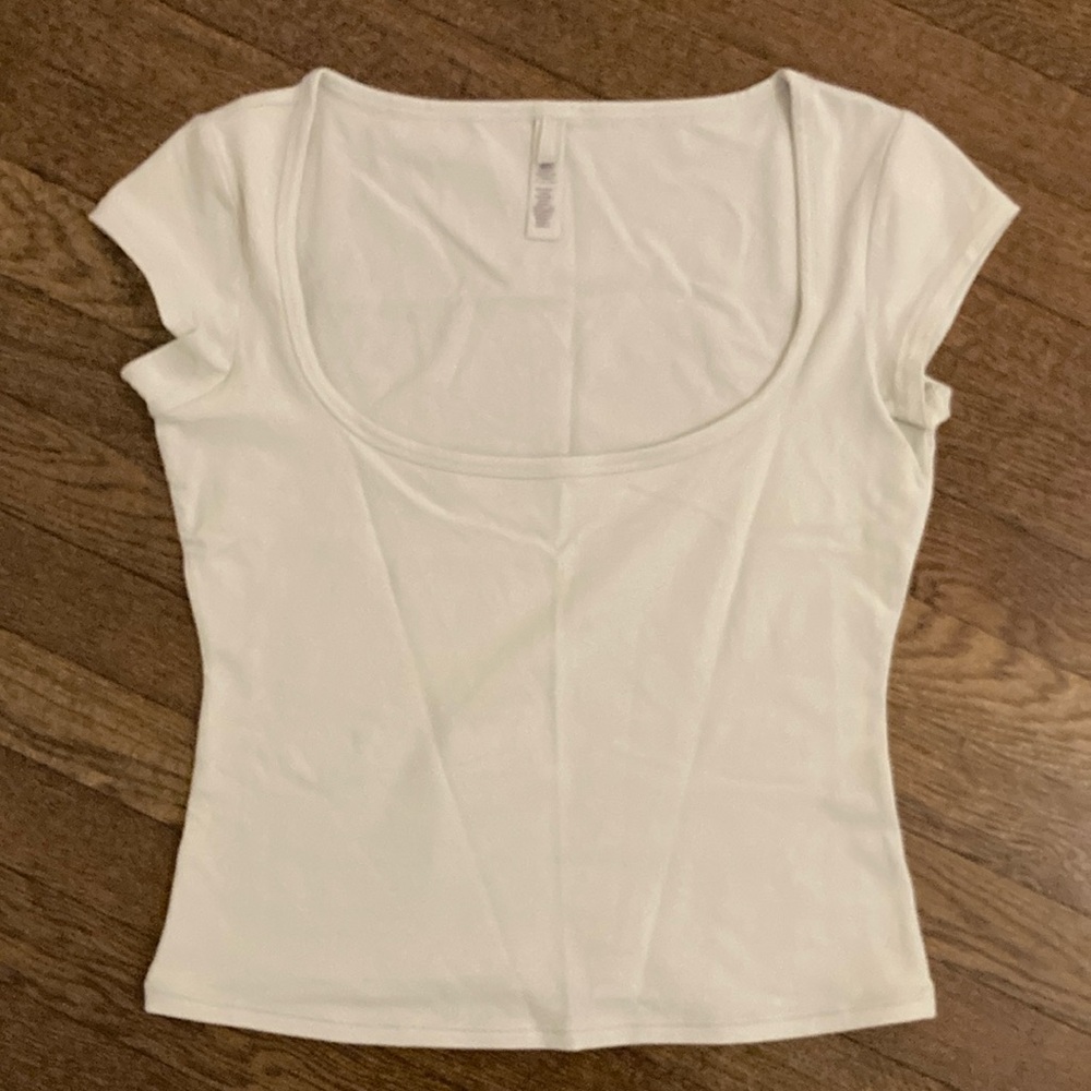 Skims Cotton Jersey Scoop Neck T-Shirt in Limited Edition Spearmint M